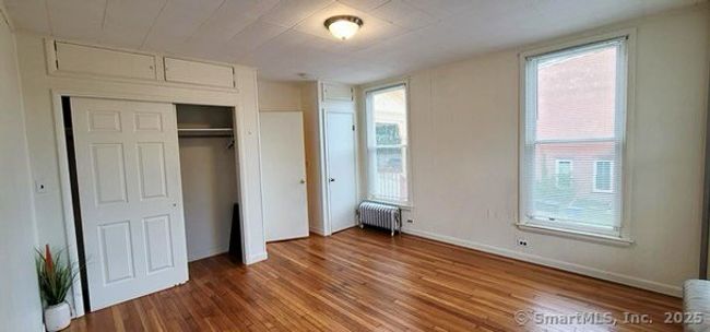 Empty bedroom | Image 35