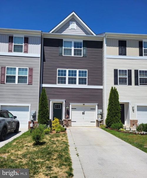 185 Magellan Dr, MARTINSBURG, WV, 25404-4007 | Card Image