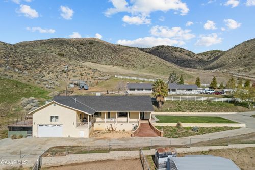 40647 Shallow Springs Rd, Leona Valley, CA, 93551-7235 | Card Image