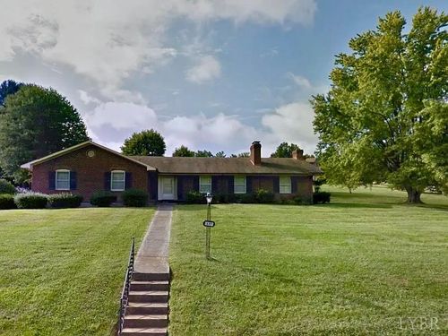 137 Gouyer Dr, Madison Heights, VA, 24572-5007 | Card Image