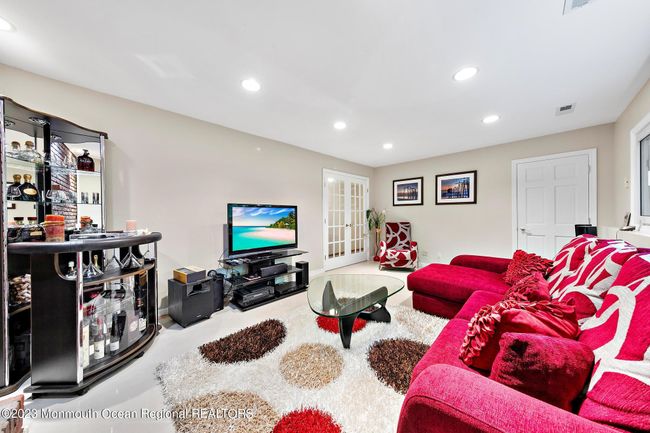 10 Edgewood Dr, House other with 5 bedrooms, 3 bathrooms and null parking in Holmdel NJ | Image 37