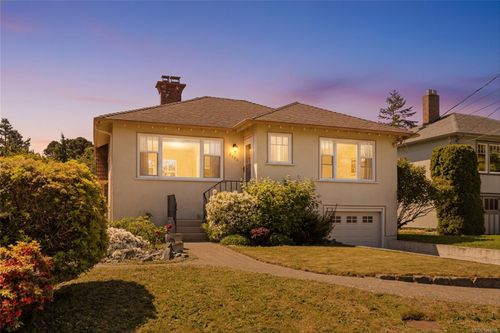 2183 Central Ave, Victoria, BC, V8S2R6 | Card Image
