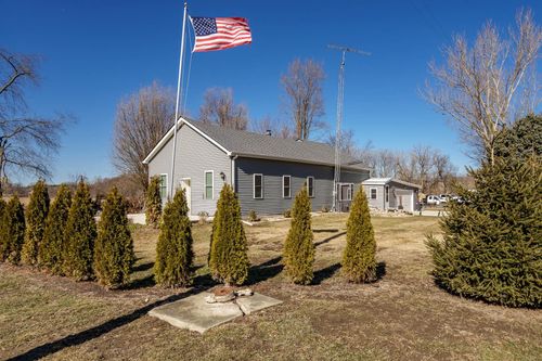 908 Hunter Rd, Caledonia, IL, 61011-9217 | Card Image