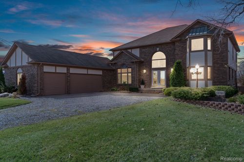 73921 Omo Rd, Armada, MI, 48005-4613 | Card Image