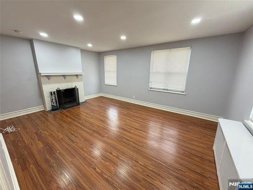 100 A, Englewood, NJ, 07631 | Card Image