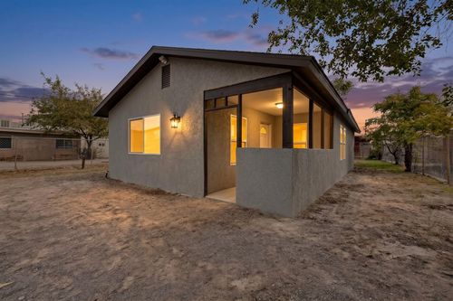 820 Commercial St Se, Albuquerque, NM, 87102-4214 | Card Image
