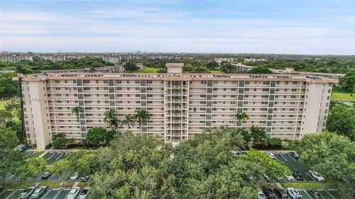 apt-105-3520 Oaks Way, Pompano Beach, FL, 33069-5374 | Card Image