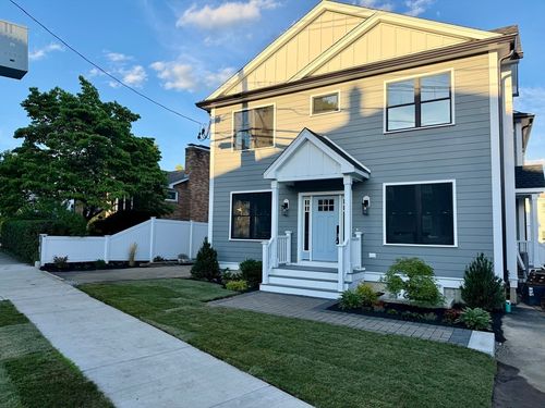 197-197 Lexington St, Watertown, MA, 02472-1100 | Card Image