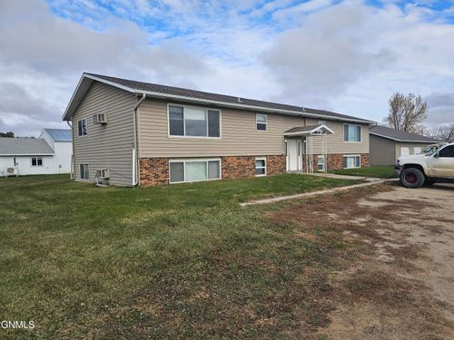 203 4th St S, Leonard, ND, 58052-4031 | Card Image