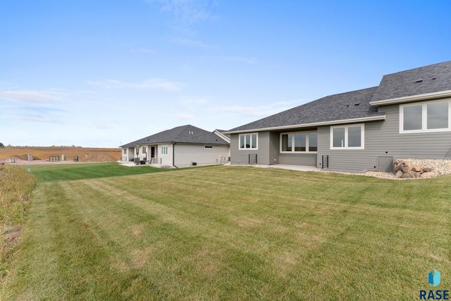 513 N Wildcat Dr, Townhouse with 3 bedrooms, 3 bathrooms and null parking in Sioux Falls SD | Image 58