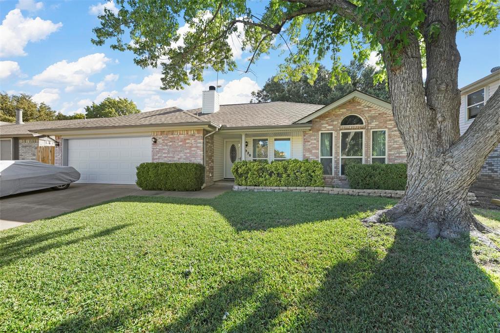 Prairie Dr, Watauga, TX 76148