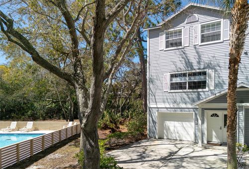 510 Ryans Woods Ln, Palm Harbor, FL, 34683-5279 | Card Image