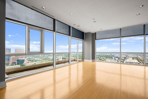 2901-555 E 5th St, Austin, TX, 78701-4150 | Card Image