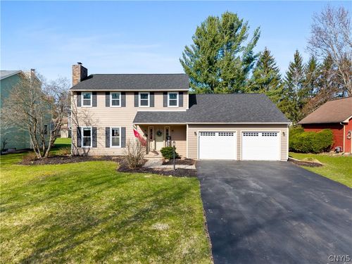 8611 Fieldway Ln, Cicero, NY, 13039-8868 | Card Image