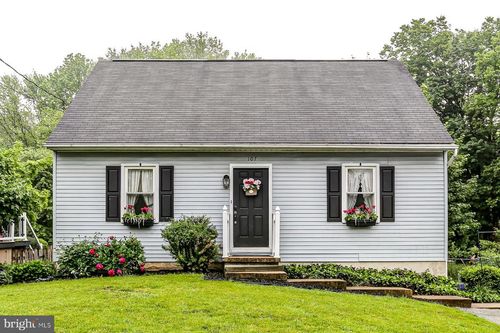 107 S Clay St, MARIETTA, PA, 17547-1818 | Card Image