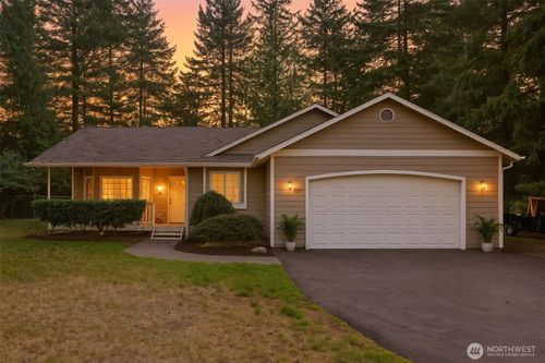 705 Sw Logan Rd, Port Orchard, WA, 98367-7515 | Card Image