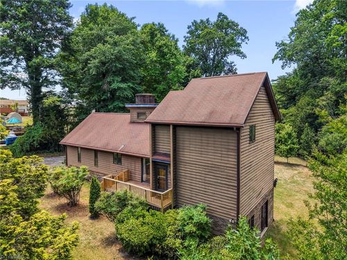 512 Forest Ln, Yadkinville, NC, 27055-7734 | Card Image