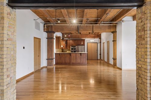 303-607 Washington Ave S, Minneapolis, MN, 55415-1160 | Card Image