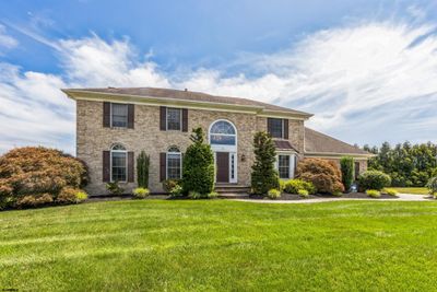 35 Parry Dr Dr, House other with 4 bedrooms, 2 bathrooms and null parking in Hainesport Township NJ | Image 3