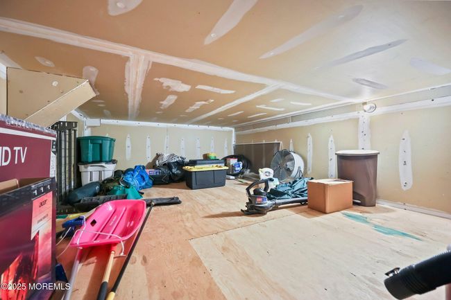 Storage Loft over Garage | Image 24