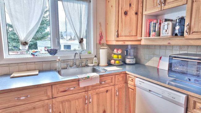1001 9 Avenue, House other with 4 bedrooms, 2 bathrooms and 4 parking in Canmore AB | Image 9
