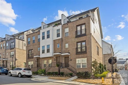 16038 Roscoe Ln, Charlotte, NC, 28204-3571 | Card Image