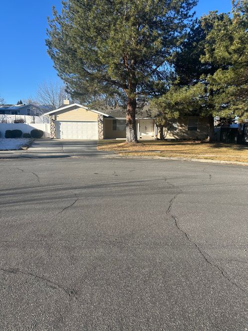 8642 Cessna Cir, Sandy, UT, 84093-1429 | Card Image