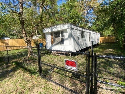 14 Ramar St, Century, FL, 32535-2907 | Card Image