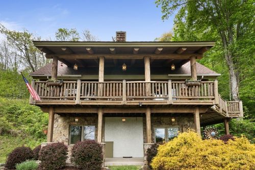 950 Atria Ln, Newland, NC, 28657-9703 | Card Image