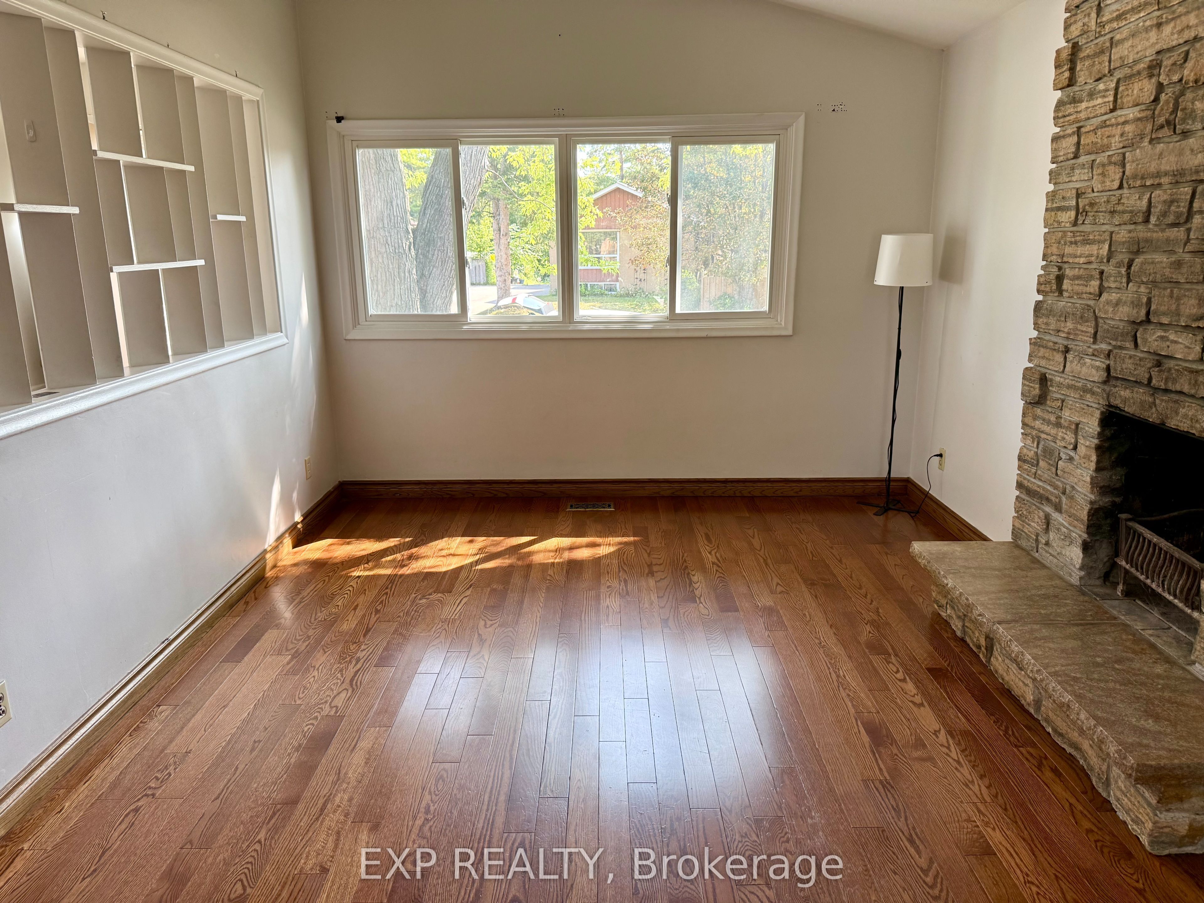 Residential Lease in Toronto E09 4