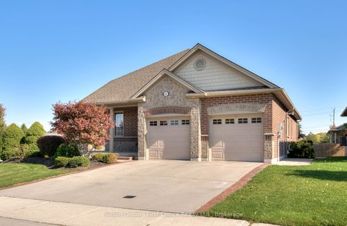 {{alt}} | Card Image