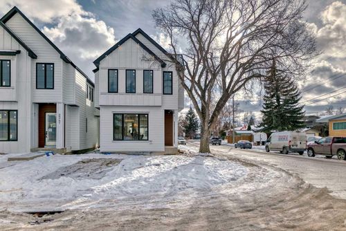 176 Lissington Drive Sw, Home with 4 bedrooms, 3 bathrooms and 2 parking in Calgary AB | Card Image