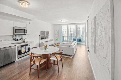 apt-2703-90 Sw 3rd St, Miami, FL, 33130-4024 | Card Image