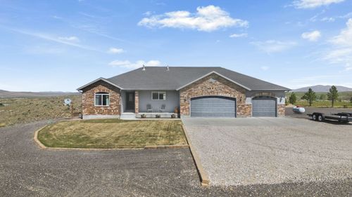 221 Glenvista Dr, Spring Creek, NV, 89815-5109 | Card Image