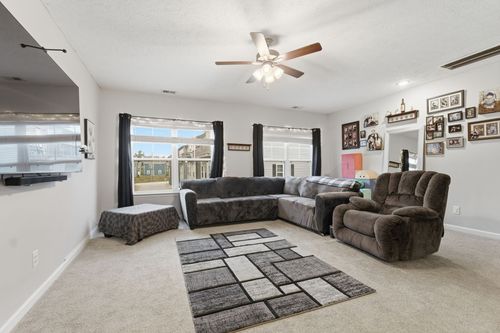 324 Jerry Butler Dr, La Vergne, TN, 37086-1701 | Card Image