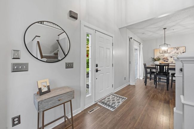 14-web-or-mls-17806 Elm Rd N-14.jpg | Image 5