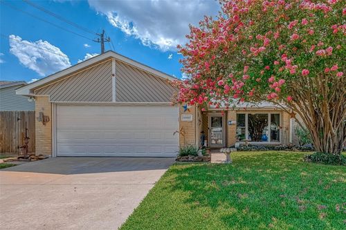 10107 Hollow Canyon Dr, Sugar Land, TX, 77498-1422 | Card Image