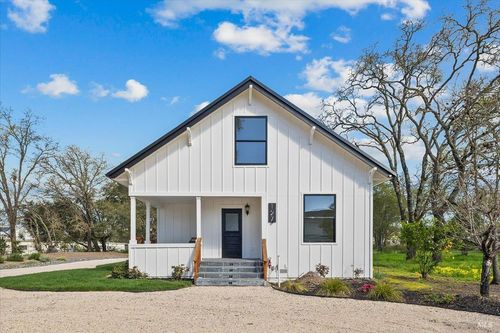 127 Pleasant Ave, Santa Rosa, CA, 95403-1131 | Card Image