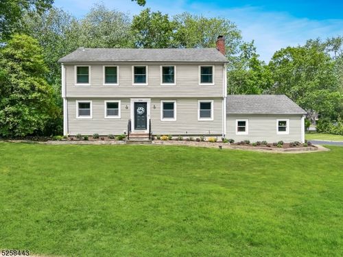 204 Deerfield Ln, Franklin Lakes, NJ, 07417-2411 | Card Image