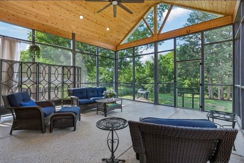 5122 Stonewood Dr, Smyrna, TN, 37167-5888 | Card Image