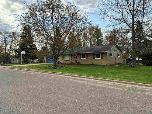 714 W 5th St, Washburn, WI, 54891 | Card Image