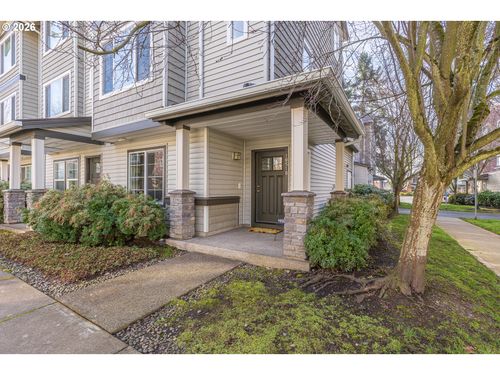 10518 Ne Cedar Falls Loop, Hillsboro, OR, 97006-6067 | Card Image