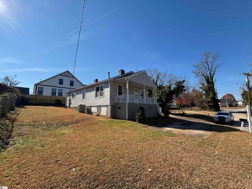 8 Cotton St, Greenville, SC, 29609-4605 | Card Image