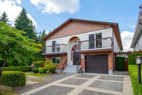 7101 Curtis St, Burnaby, BC, V5A1J7 | Card Image
