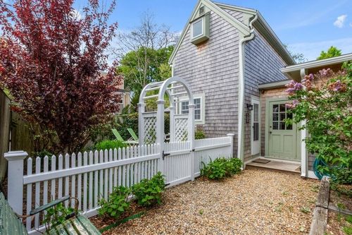 apt-3-48 Pleasant St, Provincetown, MA, 02657-1487 | Card Image