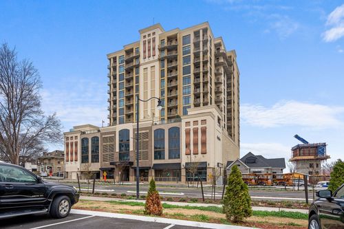apt-1105-1510 Demonbreun St, Nashville, TN, 37203-3381 | Card Image