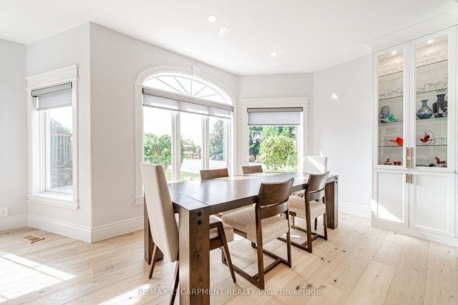 70 Oak Ave, House other with 6 bedrooms, 4 bathrooms and 7 parking in Dundas ON | Image 8