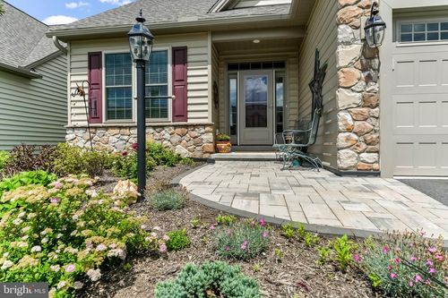 614 Greenbriar Path, COCHRANVILLE, PA, 19330-1010 | Card Image