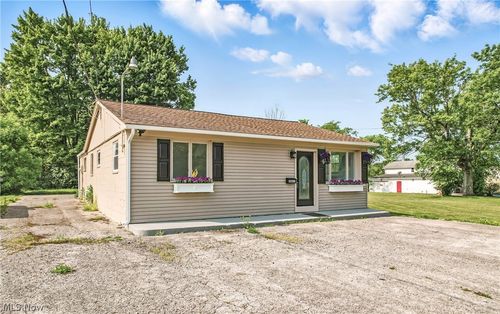 10861 Mahoning Ave, North Jackson, OH, 44451-8705 | Card Image