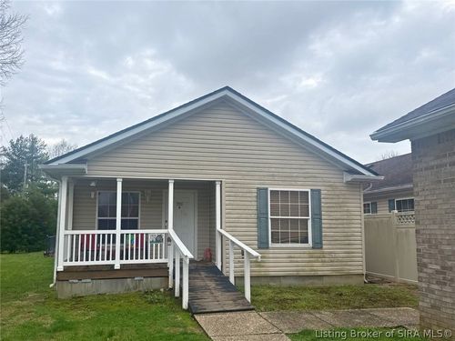 8508 Falcon Rd, Charlestown, IN, 47111-8404 | Card Image